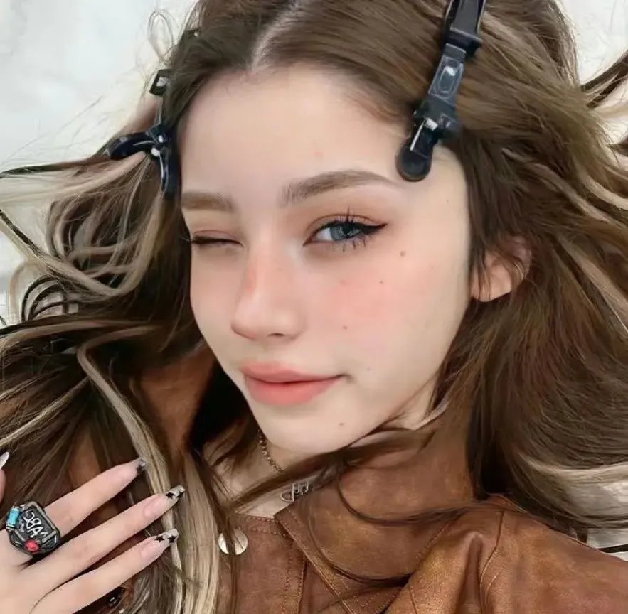 一楼一鬼